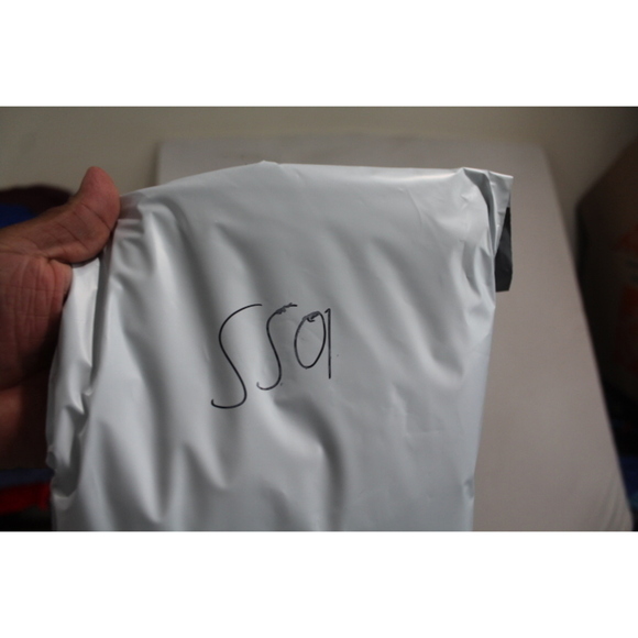 Converse All Stars Men Tee Shirt Red Black Striped Size Large - Picture 8 of 8